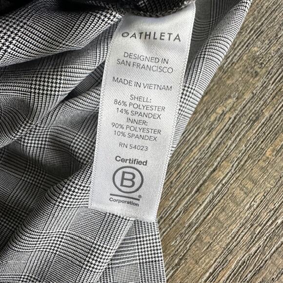 Athleta Plaid Soho Skort Size: 8 - Picture 9 of 10